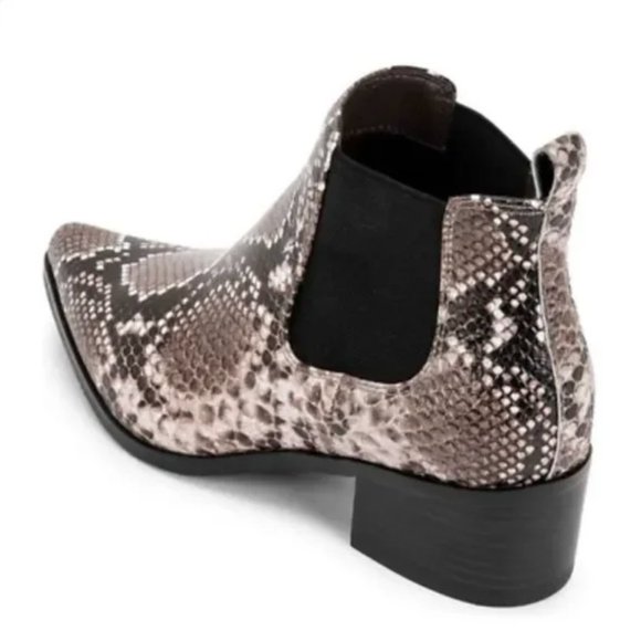 NIB $165 Steve Madden Waterproof Emelia Leather Bootie in Snakeskin Design 7.5 - Picture 6 of 12